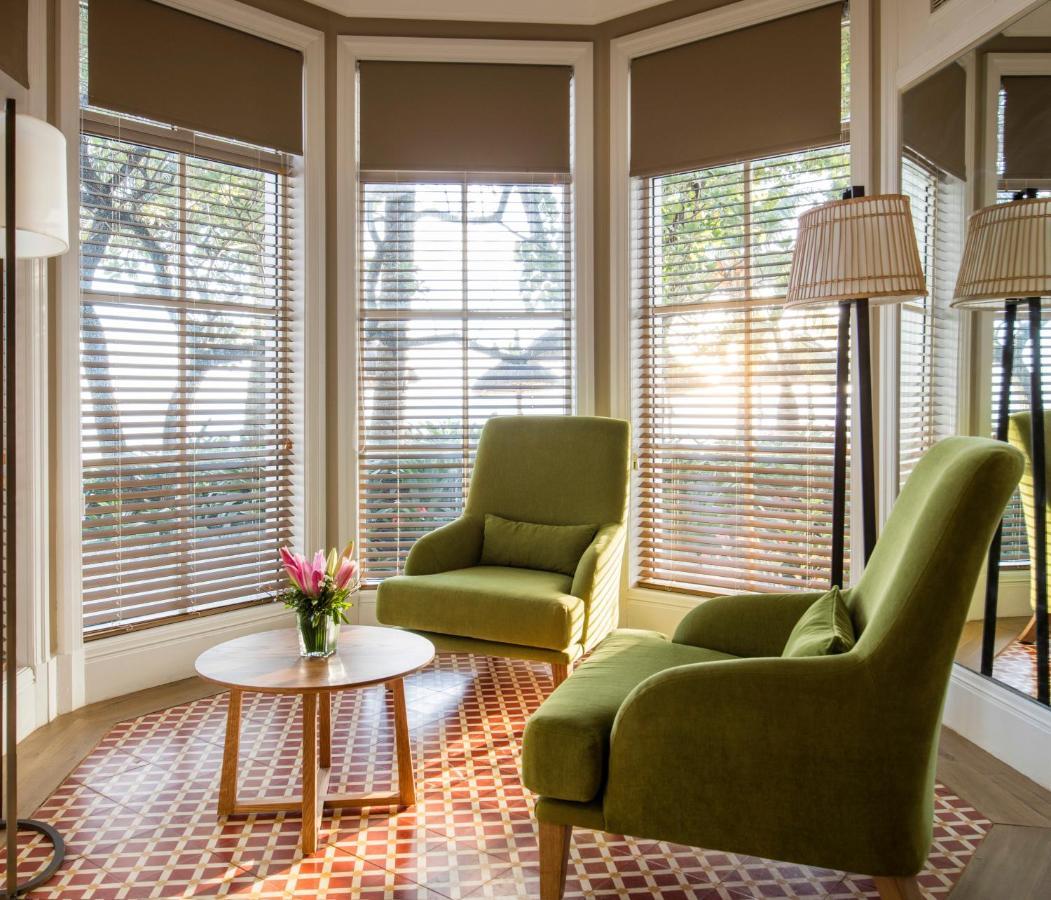 Heritage Le Telfair Golf & Wellness Resort Bel Ombre Exterior photo Venetian blinds