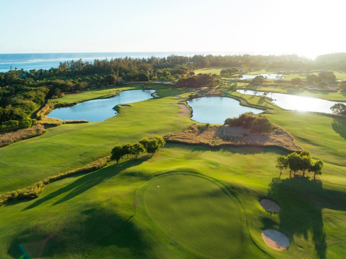 Heritage Le Telfair Golf & Wellness Resort Bel Ombre Exterior photo Aerial view of the 18th hole at the Ocean Course