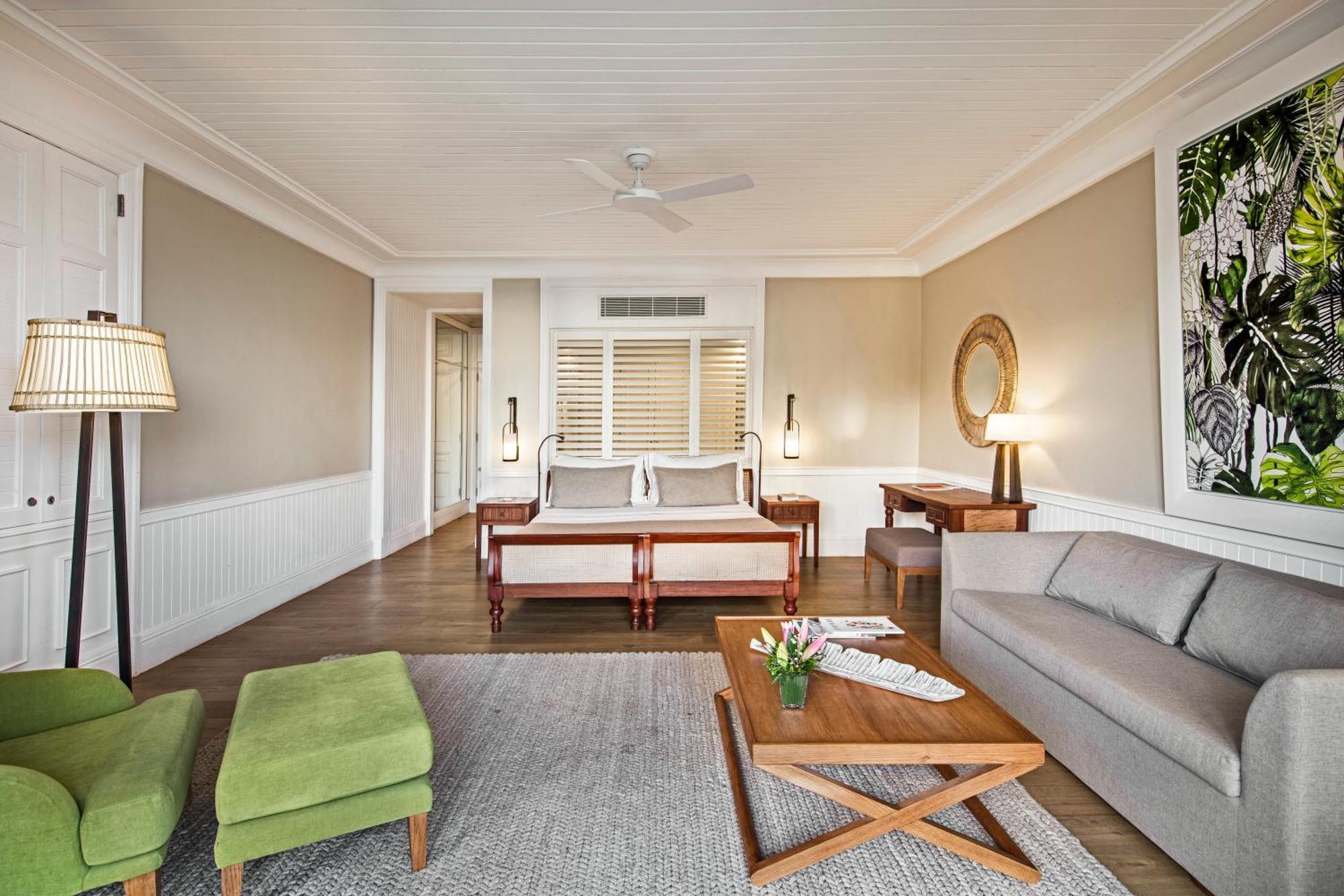 Heritage Le Telfair Golf & Wellness Resort Bel Ombre Exterior photo A suite at the hotel